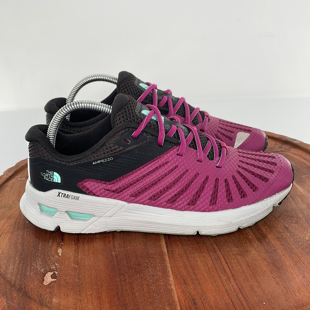 The North Face Woman’s  Ampezzo trail shoes PURPLE/TNF BLACK size 9